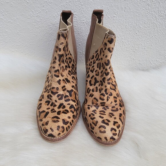 Charles Leopard Leather Booties Sz 5.5  Charles David calf hair boot animal prnt - Picture 2 of 6